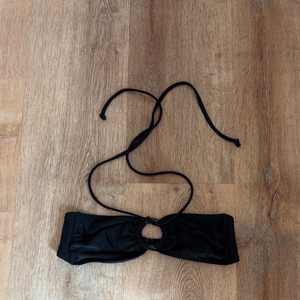 Old Navy Black Halter Bikini Top NWOT Women’s small